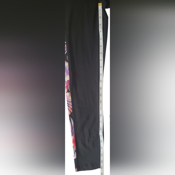 PINK - Victorias Secret Ultimate Tropical Medium Waist Leggings XS - Picture 9 of 11